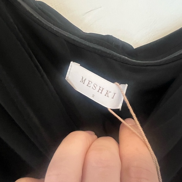 Black formal one shouldered dress - never been worn!! - Picture 6 of 7